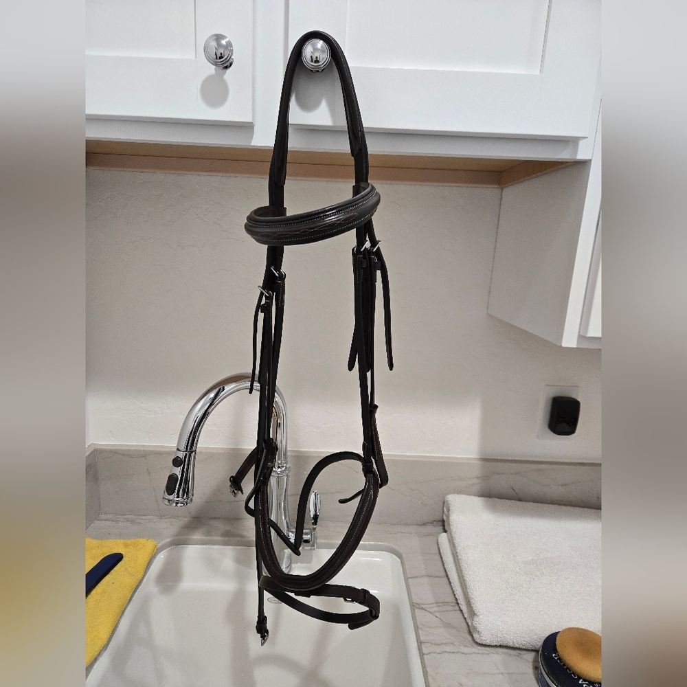 Elegant Brown Over Sized Leather Bridle